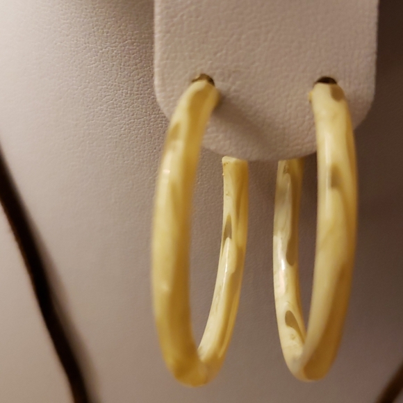 Bellissima Necklace & Earrings - Picture 3 of 7